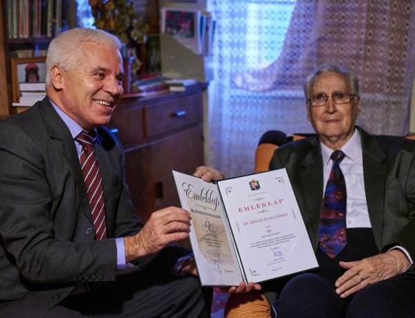 A 90 éves dr. Bánszki István Kálmánt köszöntötték születésnapja alkalmából 