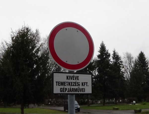 Forgalmirend-változásra számítsanak a közlekedők az Északi temető több pontján