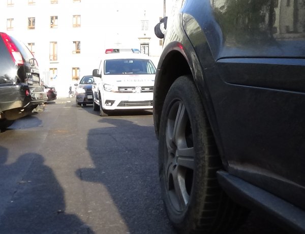 A Hősök tere parkolójában ütközött két személygépkocsi, személyi sérülés nem történt
