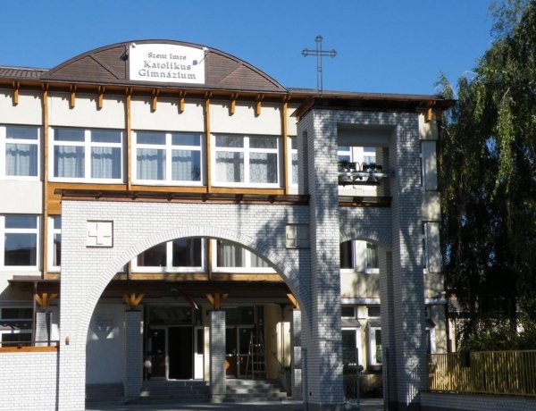Wass-maraton lesz pénteken a Szent Imre gimnáziumban – Még lehet felolvasónak jelentkezni