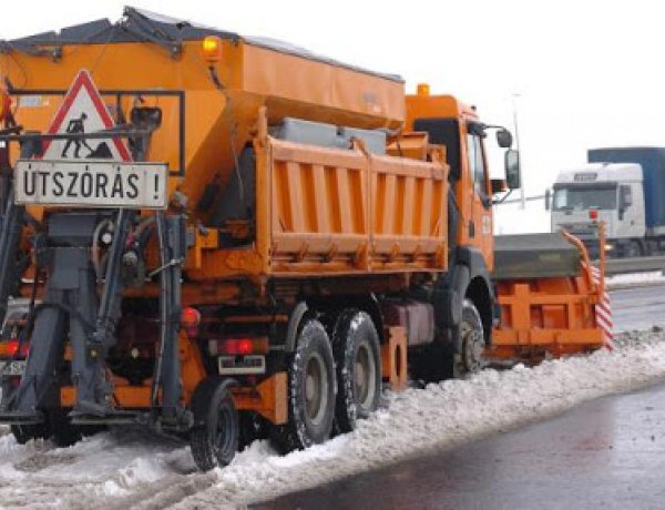 Néhány napra visszatér a tél – A Magyar Közút újra téli üzemmódra vált