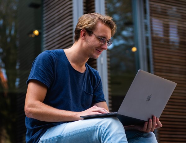 Internetes tudásmegosztó portál segíti a digitális átállást a szakképzésben