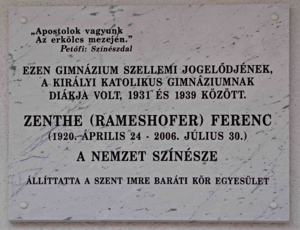 Amiről az utcák mesélnek – 100 éve született Tenkes kapitánya