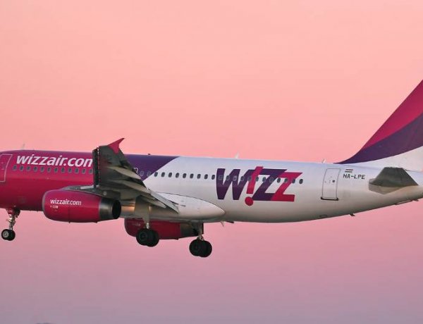 Több Wizz Air-járaton is csak bankkártyával lehet fizetni   