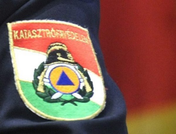 Lesodródott az útról, árokba csapódott egy személygépkocsi Nyírteleknél