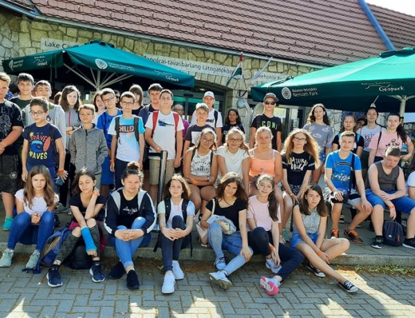 Június 29-től a Zelk és a Szőlőskerti Iskola tanulói vették birtokba a Szigligeti tábort