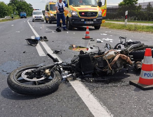 Életét vesztette a Tiszavasvári úton balesetező motoros  – Megrázó helyszíni felvételek
