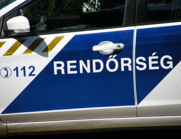 Átadták a rendőrök a Csengersima határában elfogott határsértőket a román hatóságnak