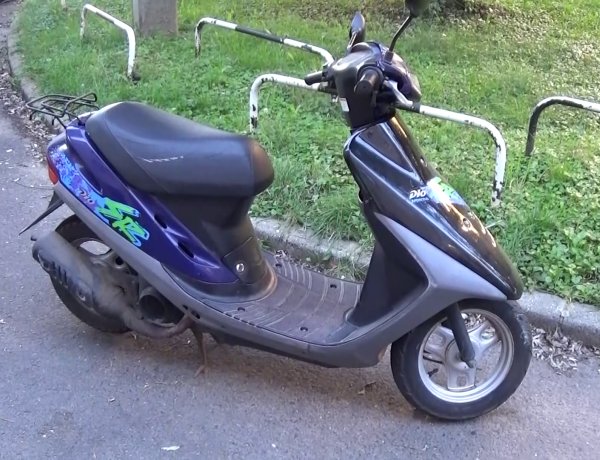 Megsérült egy robogós szerda reggel a Semmelweis utcai körforgalomban