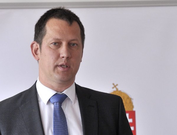 Fülöp Attila: a szociális ágazat felkészült a járvány újabb hullámára