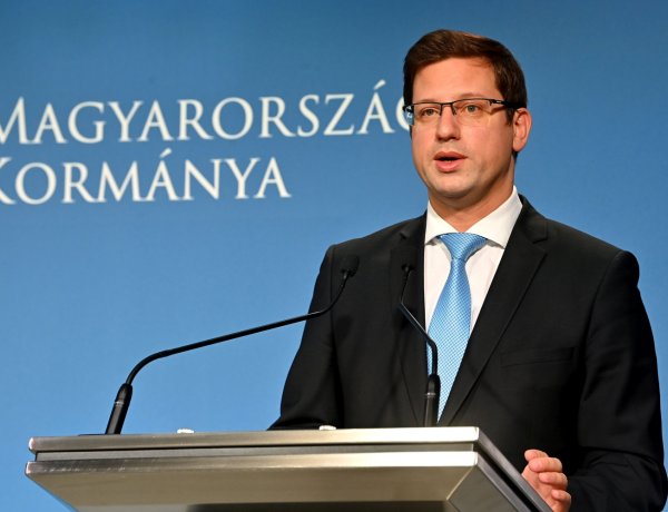 A kormány meghosszabbította a határzárat, marad a látogatási tilalom