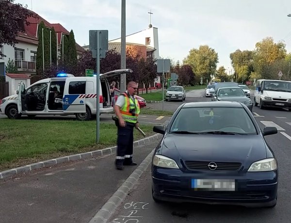 24 órán belül két baleset is történt a Korányi Frigyes utcán, a zebránál