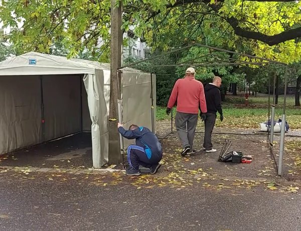 Az őszi hideg idő beálltával egyre több a sátorgarázs              
