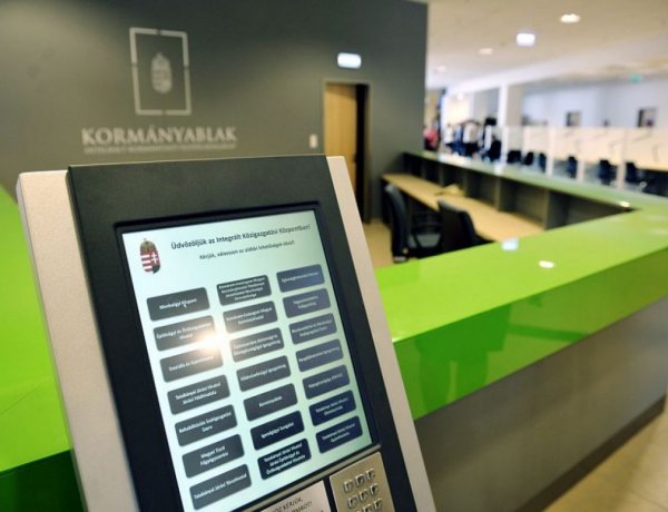 Még két hónapig érvényesek a veszélyhelyzet ideje alatt lejárt okmányok