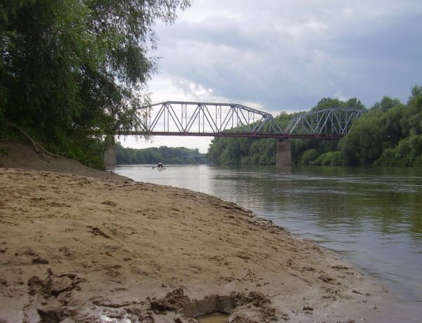 Állapotfelmérés a záhonyi Tisza-határhídnál: ideiglenes forgalomkorlátozások várhatóak
