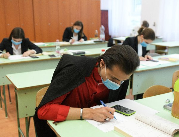 Matematika, latin és héber vizsgákkal folytatódik az őszi érettségi időszak