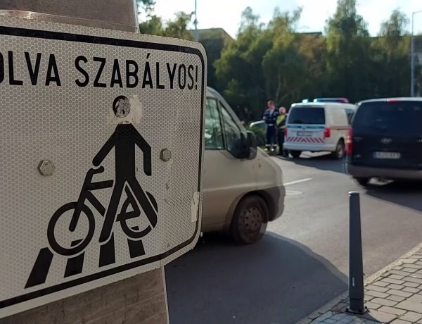 Szabálytalan kerékpárost gázoltak az Országzászló téri gyalogátkelőhelyen