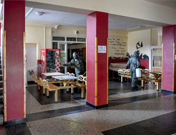 Végéhez közeledik az oktatási intézmények fertőtlenítése - Jelezte a Magyar Honvédség 