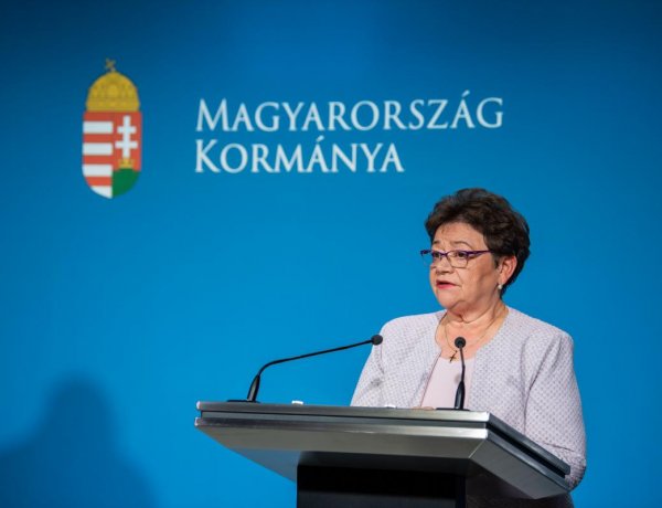 Országos tisztifőorvos: mindenkinek személyes felelőssége a védekezés