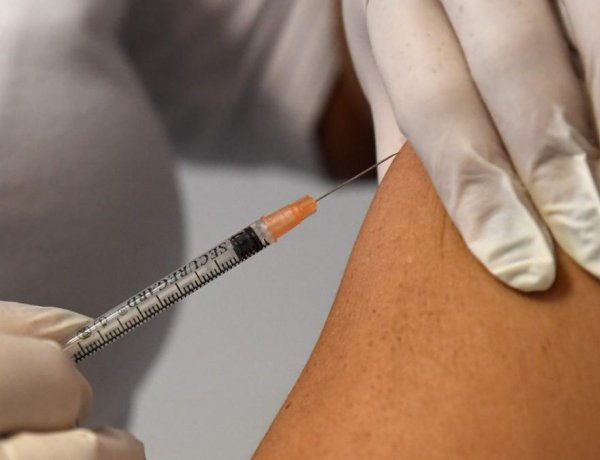 NNK: Továbbra is elérhető az ingyenes influenza elleni oltóanyag minden magyarnak