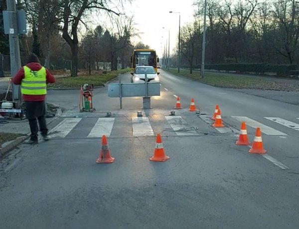 Biztonságos közlekedés: több okoszebrát is kialakítanak Nyíregyházán a következő időkben