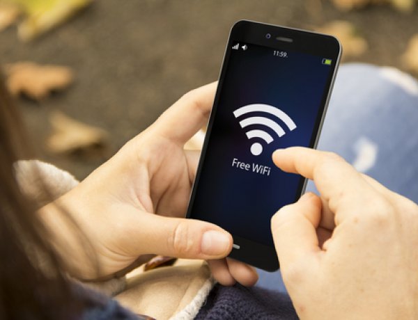Díjmentes WiFi a város több pontján: 10 kültéri és 5 beltéri pontot alakítottak ki