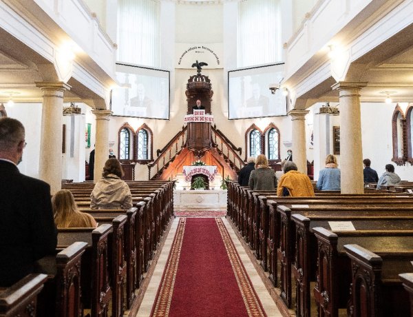 Megnyílnak a református templomok az adventi időszakban              
