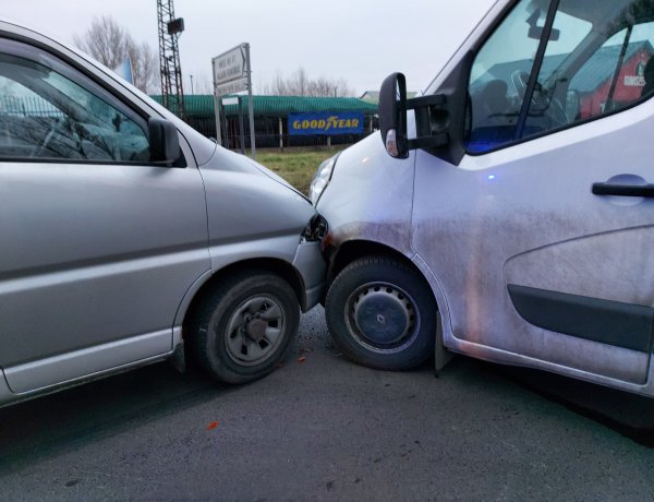 Elsőbbségadás nélkül fordult ki - nem tudtak megegyezni     