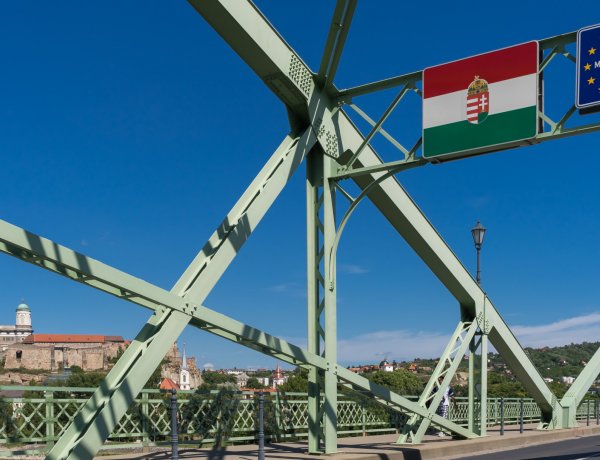 Néhány országból korlátozás nélkül be lehet lépni Magyarországra