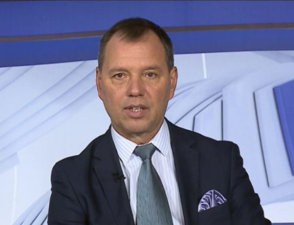 Szlávik: A védőoltások és védekezés segít legyőzni a vírusvariánst