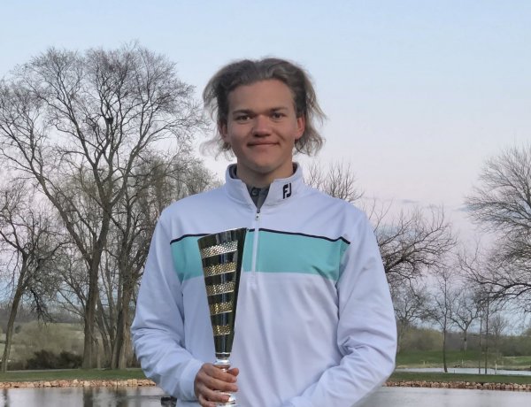 Címvédés a Winter Cup-on - Závaczki Bálint győzött a golfversenyen 