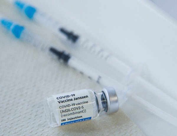 Újra kihangsúlyozta a Janssen vakcina hatékonyságát az EMA   