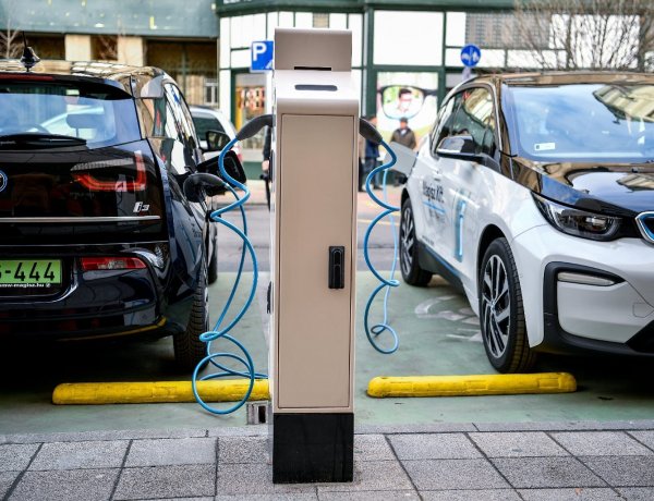 Újra lehet állami támogatást kérni új elektromos autók vásárlásához