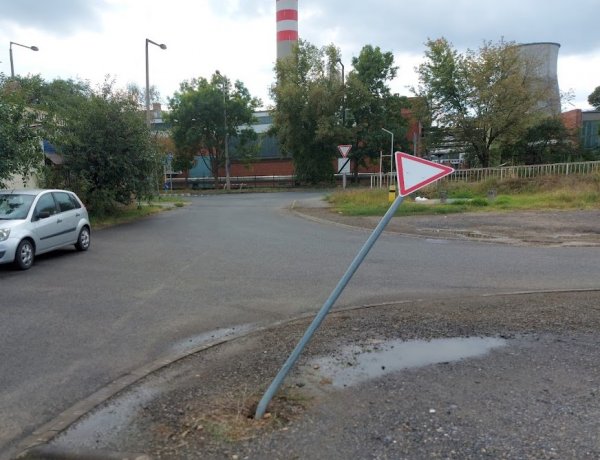 Több rongálás történt a hétvégén, keresik az elkövetőket         