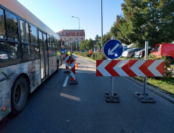 Az Egyház utcán tartanak a felújítási munkálatok                    