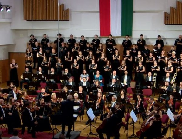 Szeretné visszacsábítani a koncertekre a családokat a Cantemus kórus