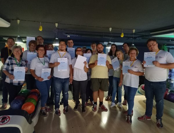 Hétpróba – A FIFOT Egyesület 26 tagja szerzett bowling-érmet