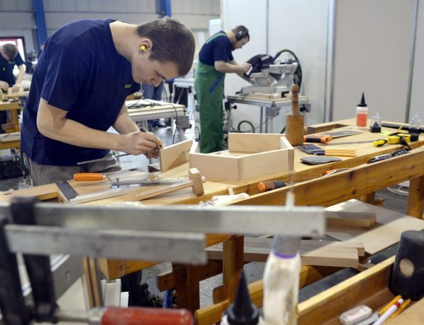 Sokkal kedvezőbbé válnak a mikro- és kisvállalkozások adószabályai              