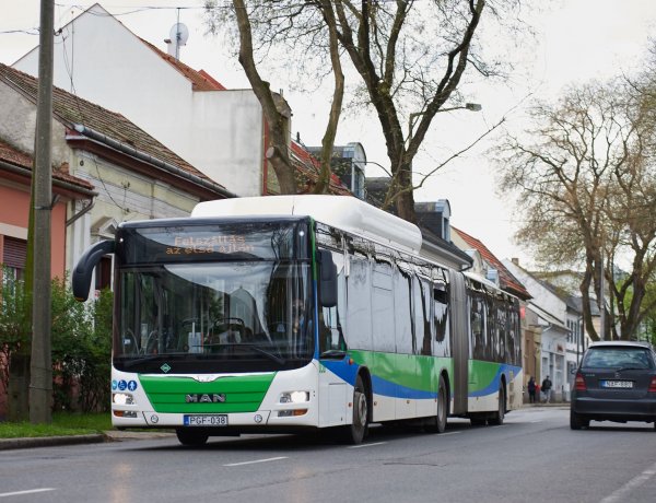 Helyi autóbuszjáratok ünnepi közlekedése
