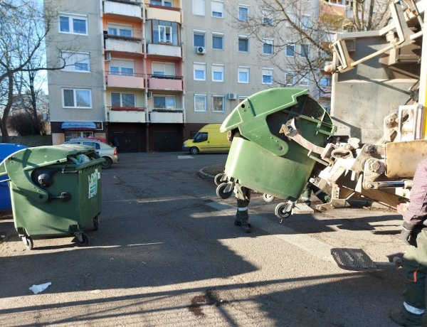 Szabálytalanul parkoló járművek okoznak rendszeres problémát a szemeteskonténerek ürítésénél Örökösföldön