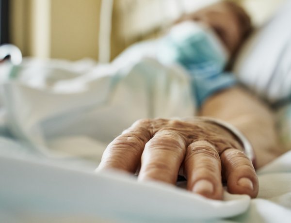 Csökkent a koronavírussal kórházban kezelt betegek száma