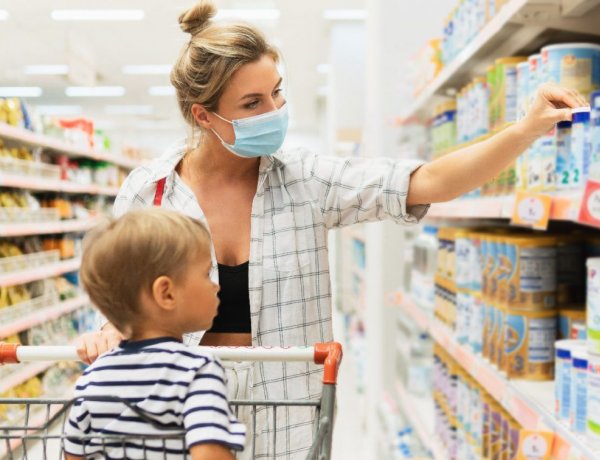 Élelmiszerárstop: a vásárlókat információs táblákon is tájékoztatniuk kell a boltoknak