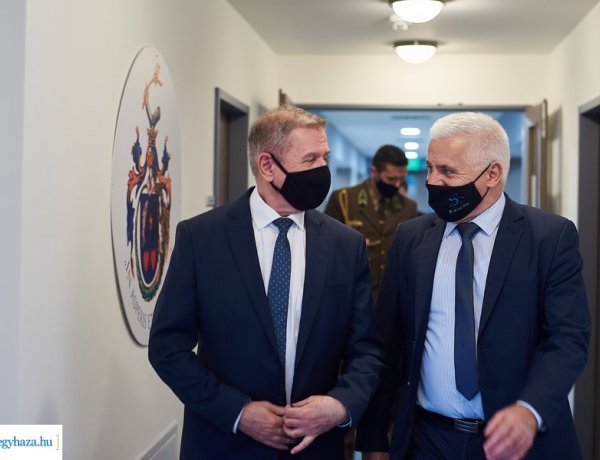 Miniszteri látogatás: „Nem igaz, hogy a fiatalok nem fogékonyak a honvédelem ügyére”