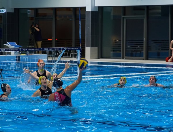 Újabb sporttörténelmi meccs - OB-I-es vízilabda találkozó Nyíregyházán