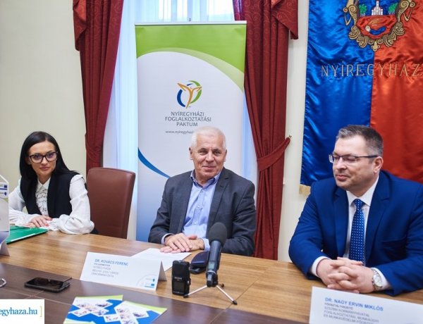 Sajtótájékoztató a Nyíregyházi Foglalkoztatási Paktum projekt támogatásának növeléséről