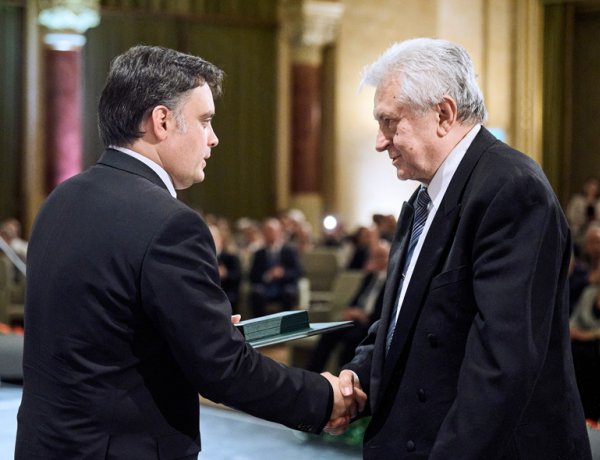 Magyar Arany Érdemkereszt kitüntetés a vezérigazgatónak