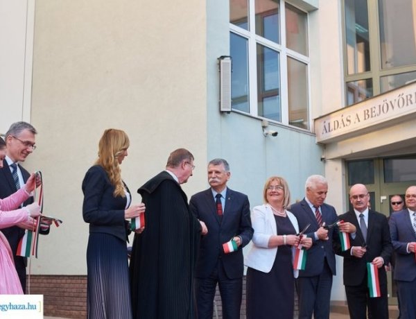 Heti hírösszefoglaló: Nyíregyházára látogatott Kövér László és Novák Katalin, épül a Jégkorszak, versenyképes a megyénk