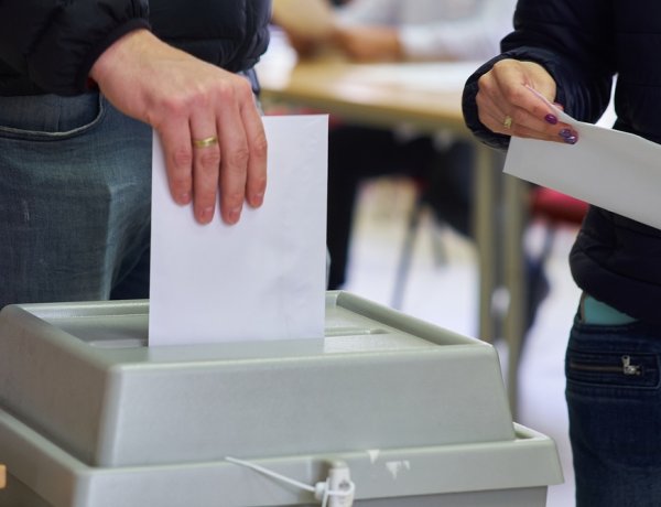 Hírösszefoglaló: a Fidesz–KDNP nyerte a választást, útfejlesztés, felújítás és faültetés