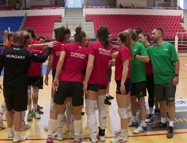 Nyíregyházán a röplabda válogatott - Itt edzőtáborozik a női csapat