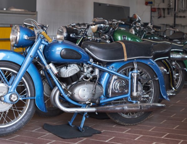 Veterán motorcsodák a sufni barkácstól 